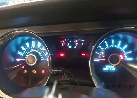 2013 Ford Mustang V6 из США, поврежденный, VIN 1ZVBP8AM6D5230832